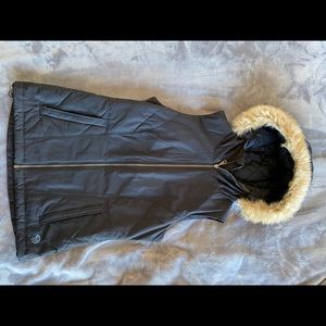 Mountain Hardwear Hooded Waterproof Vest